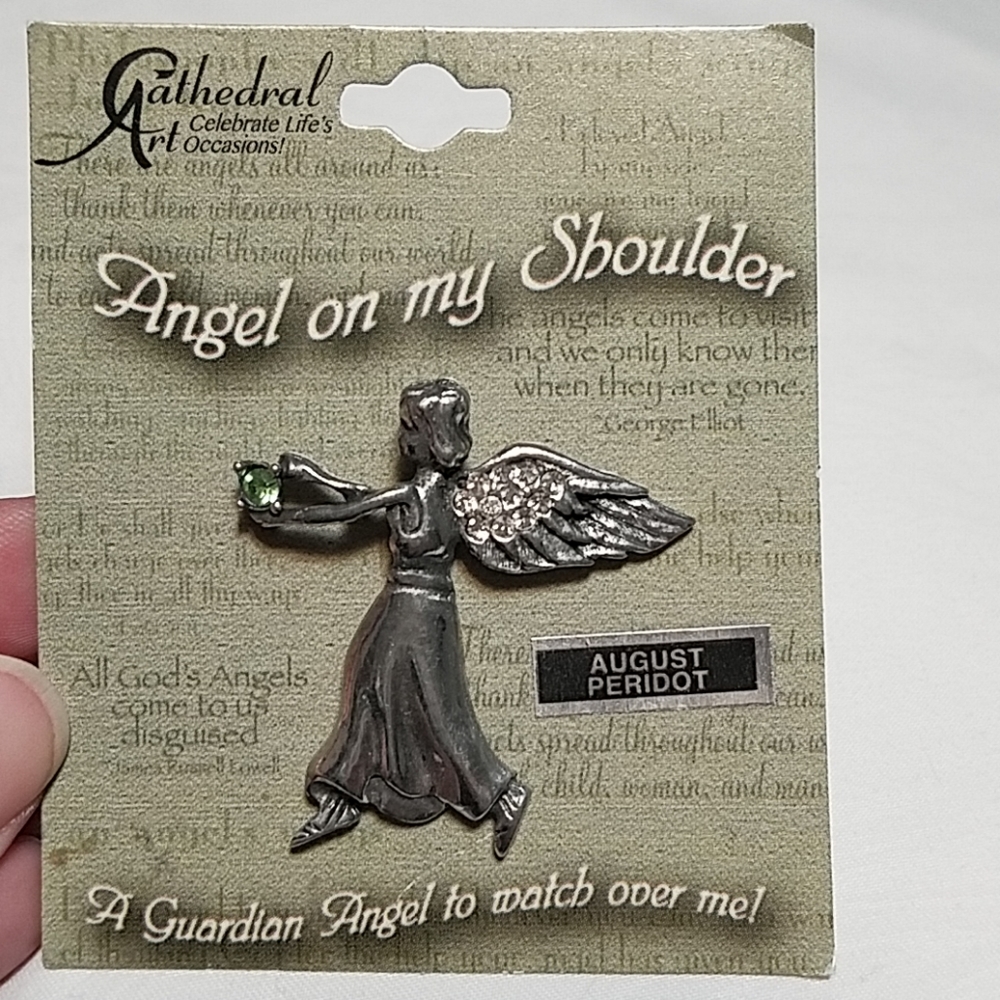 Peridot stone Angel lapel pin